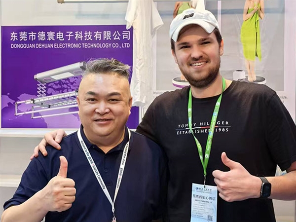 Exhibition Customer Group Photo